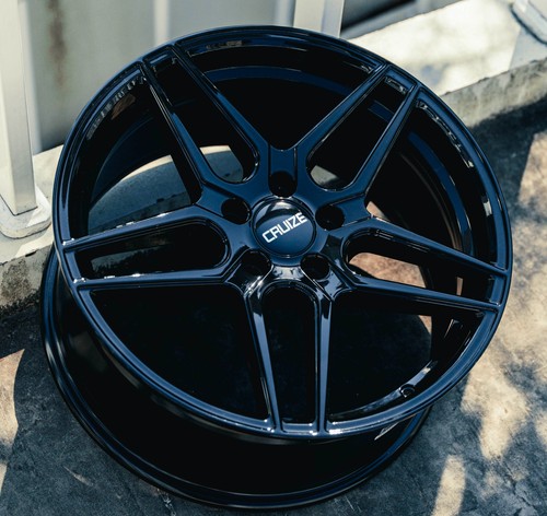 Black castor alloy - 18", wheels